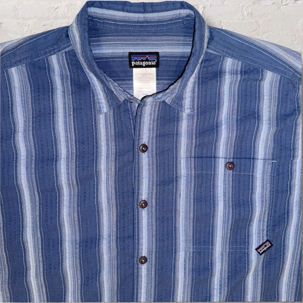 Patagonia Organic Cotton Button-Up Shirt Men’s M Blue Striped Short Sleeve